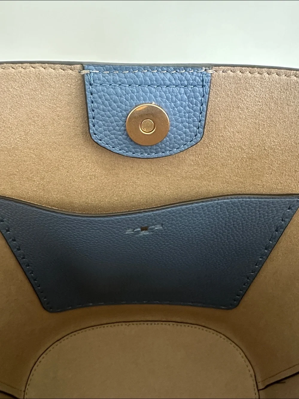 Tory Burch McGraw Bucket Shoulder Bag in Bluewood Blue.